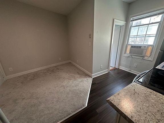 5th image of 822 Caroline St #1