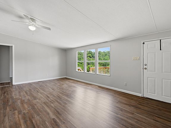 4th image of 708 Pike St
