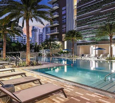 2nd image of 2900 Biscayne Blvd #5133