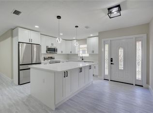 20808 Concord Green Dr W, Boca Raton, FL 33433