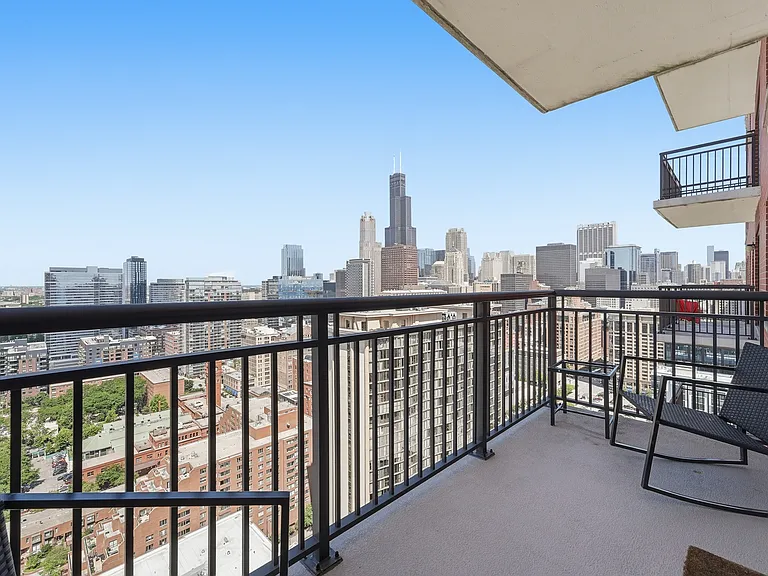41 E 8th St #2905 — Photo 6