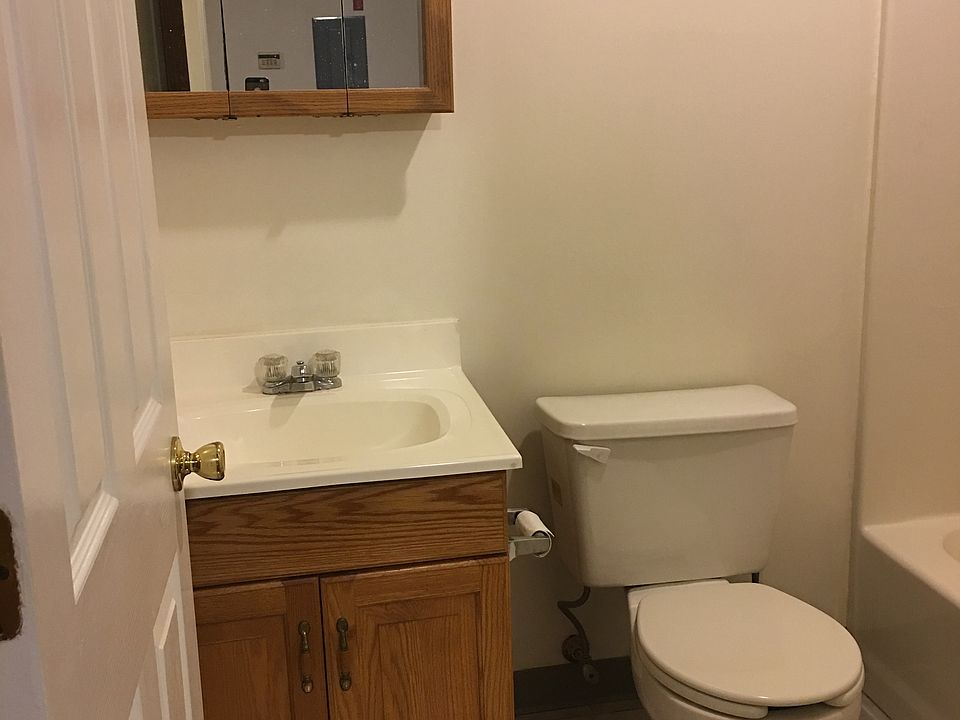 2nd image of 55 Red Bush Ln APT 7