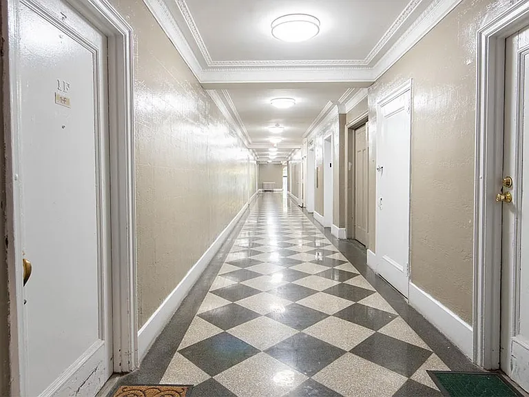 158 S Harrison St — Photo 11