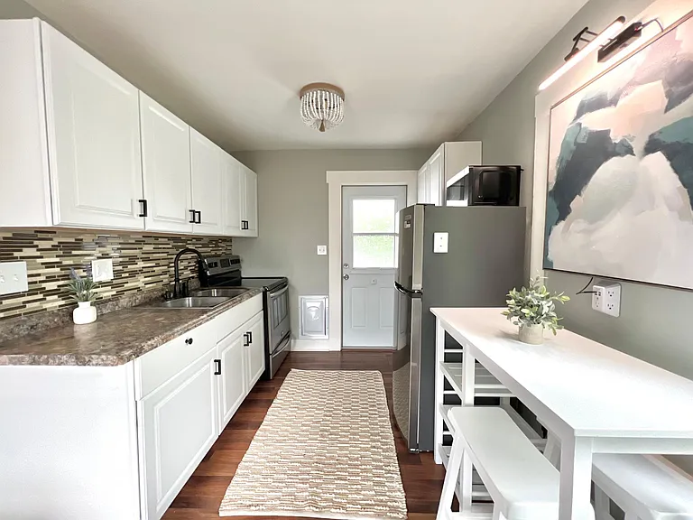 508 3rd Ave E #1 — Photo 3