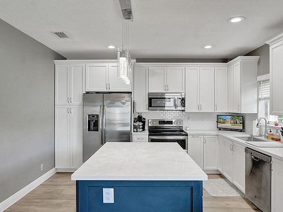 3rd image of 12643 NW 6th Street