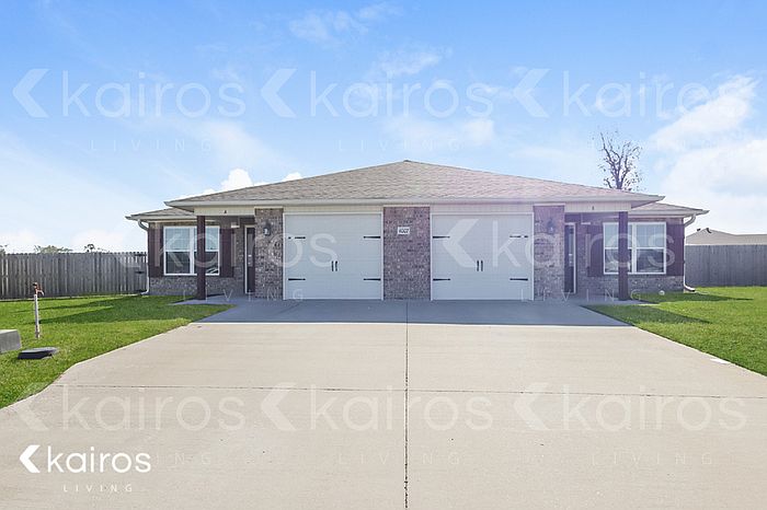 1st image of 4007 E Thomas St #B