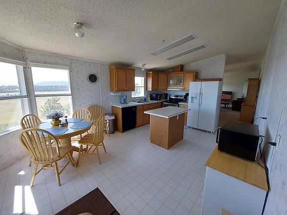spacious kitchen