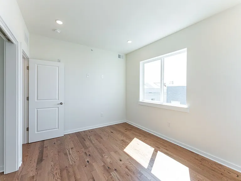 N5 Flats — Photo 11