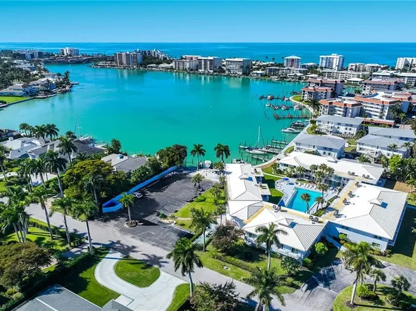 350 Harbour DR #350, NAPLES, FL 34103