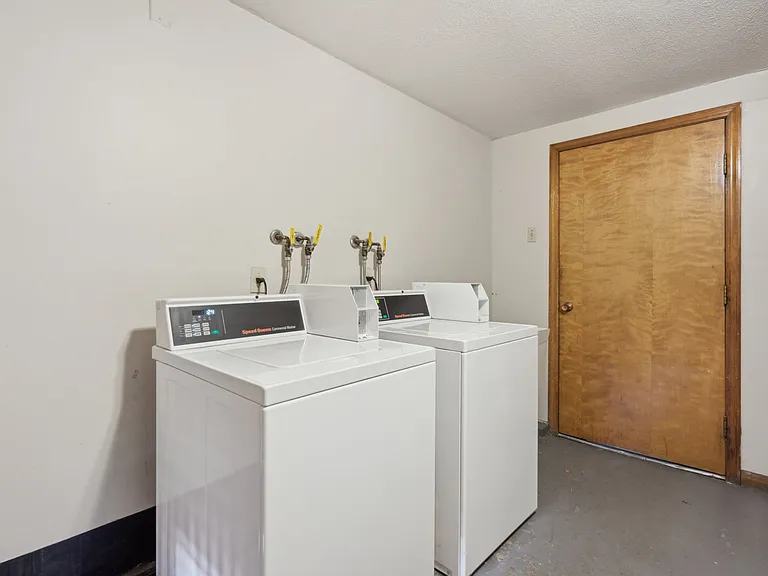 12 Woodman Way #19 — Photo 40