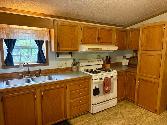 5th image of 90 Merriam Hill Road #2