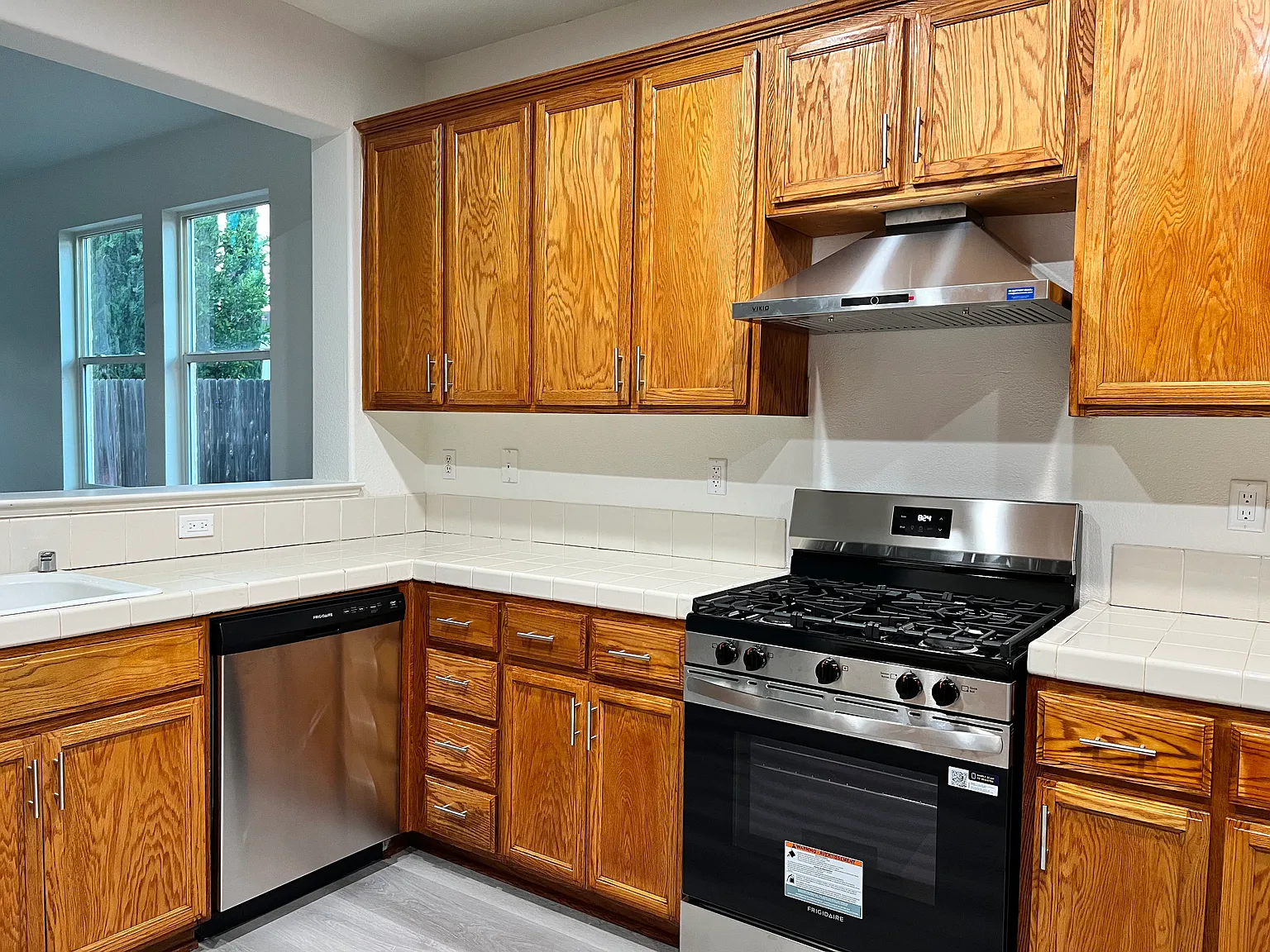 3 bed, 1756 sqft, $2,600 — Photo 4