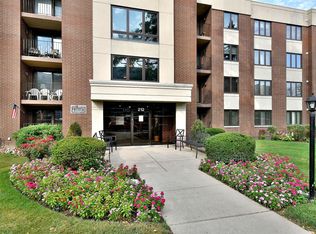 212 W Saint Charles Rd APT 106, Lombard, IL 60148