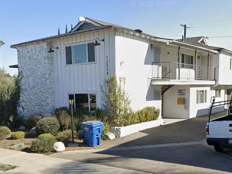 12554 Brookshire Ave — Photo 2