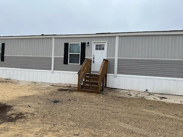 1st image of 4633 3rd St