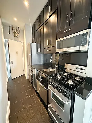 Rented by Highline Residential | media 19