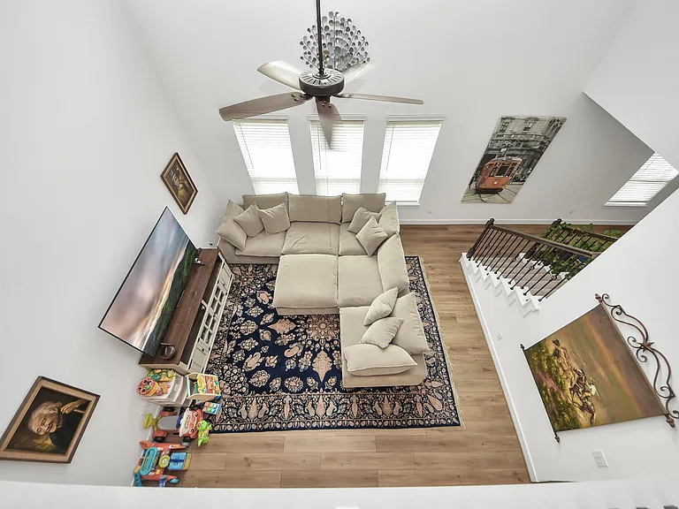 21314 Barcelona Heights Trl — Photo 19