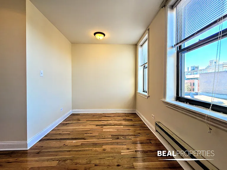 818 W Diversey Pkwy — Photo 10