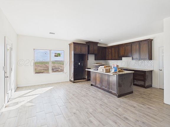 4th image of 1051 Harrowby Cl
