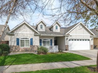 228 E Gibson Ave, Reedley, CA 93654