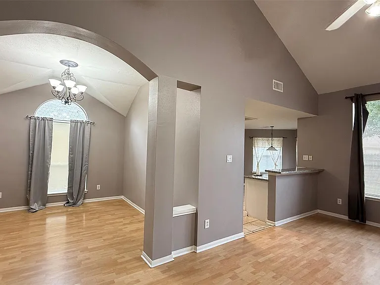 4919 Lochman Ln — Photo 7