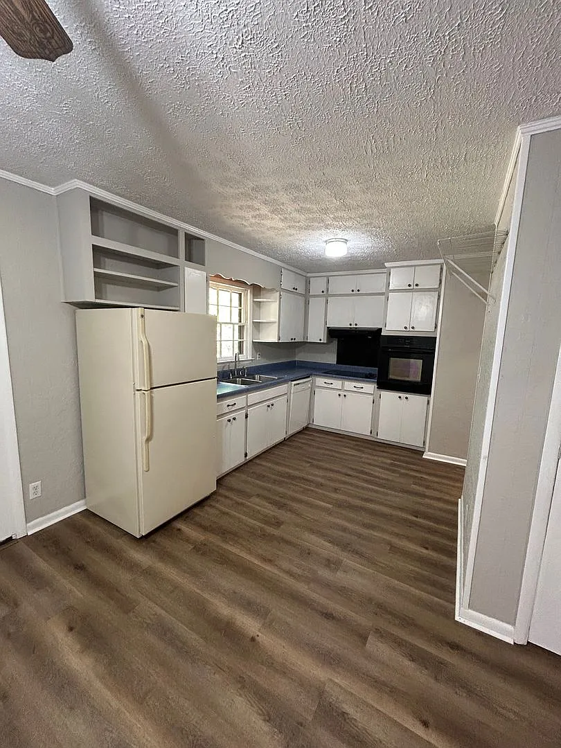 5402 Arrow Avenue — Photo 4