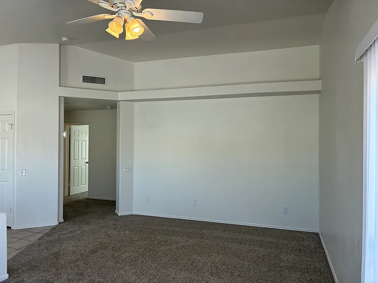 10422 W Windsor Blvd — Photo 16