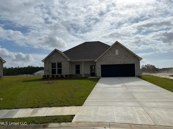 12001 Erik Ct, Ocean Springs, MS 39564