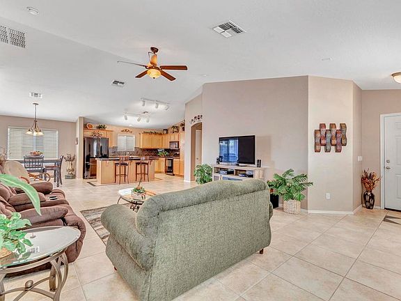 4th image of 11836 W Maui Ln