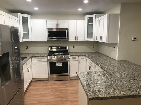 4th image of 2220 NW 10th Ct