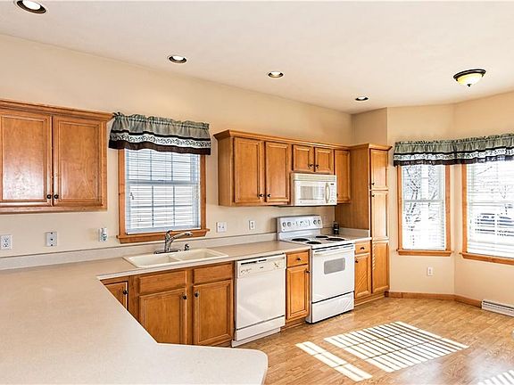 4th image of 6330 Meadowland Cir