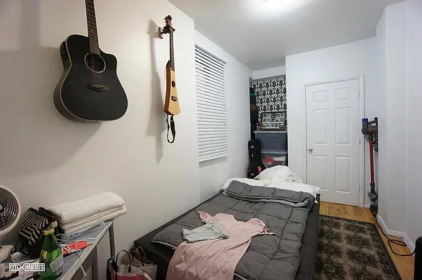 Rented by Compass | media 18