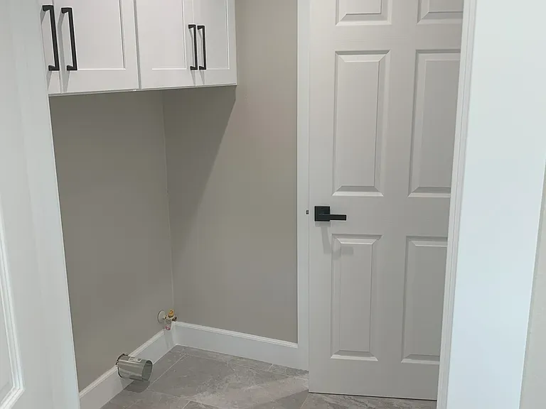 9021 Hyde Park Dr — Photo 20