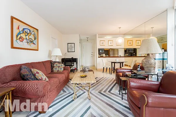 Rented by Mdrn Residential | media 12