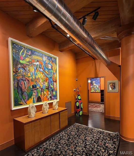 1 bed, 1.0 bath, 3300 sqft, $3,100 — Photo 3