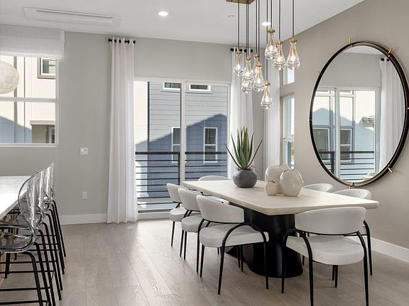 Cafe area with Juliette balcony