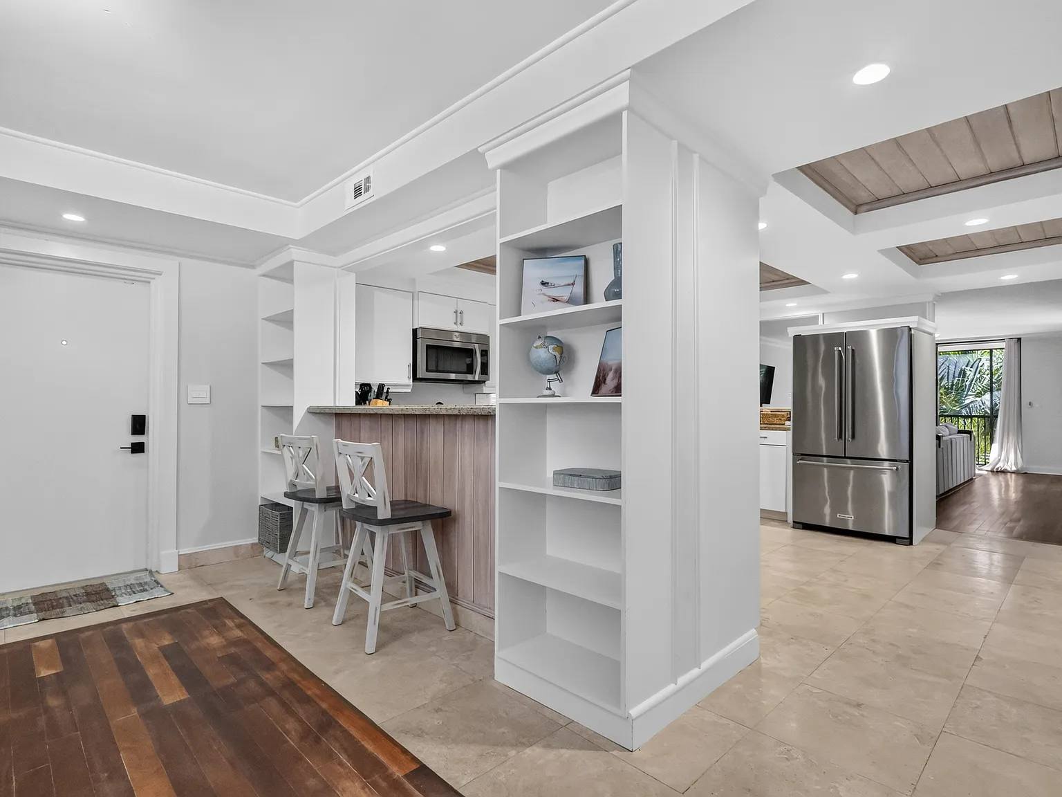 1555 S Federal Hwy — Photo 4