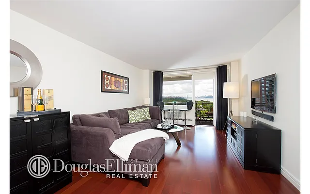 Sold by Douglas Elliman | media 15