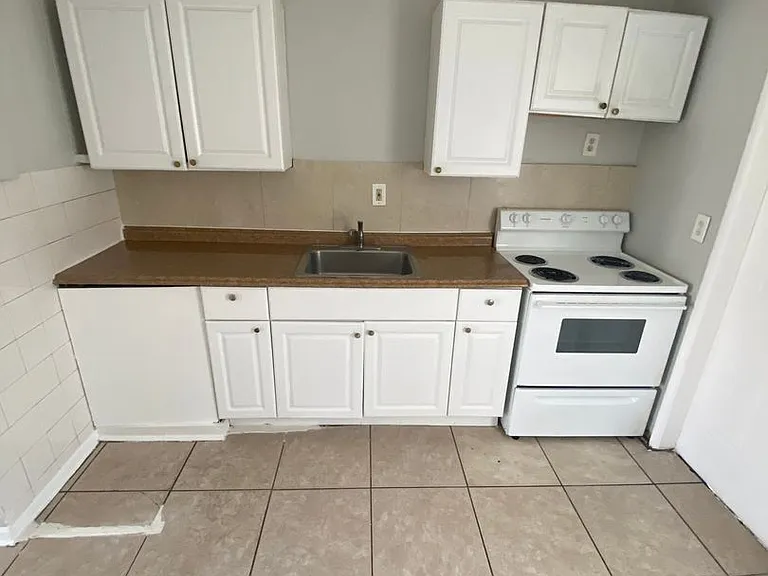 3712 Henry Ave — Photo 4