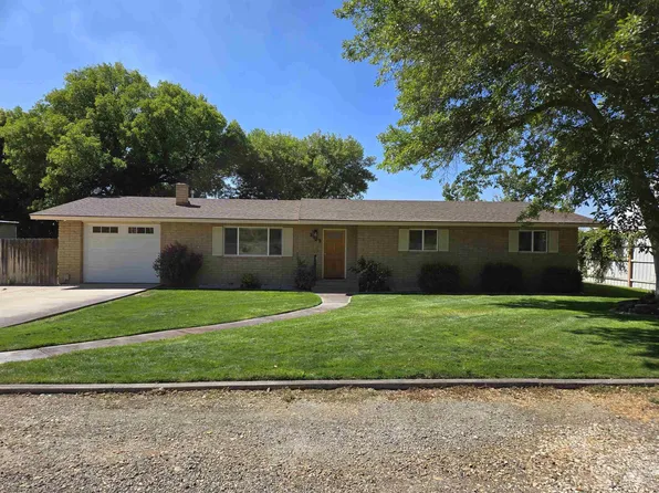 2425 Laurel Dr, Ontario, OR 97914