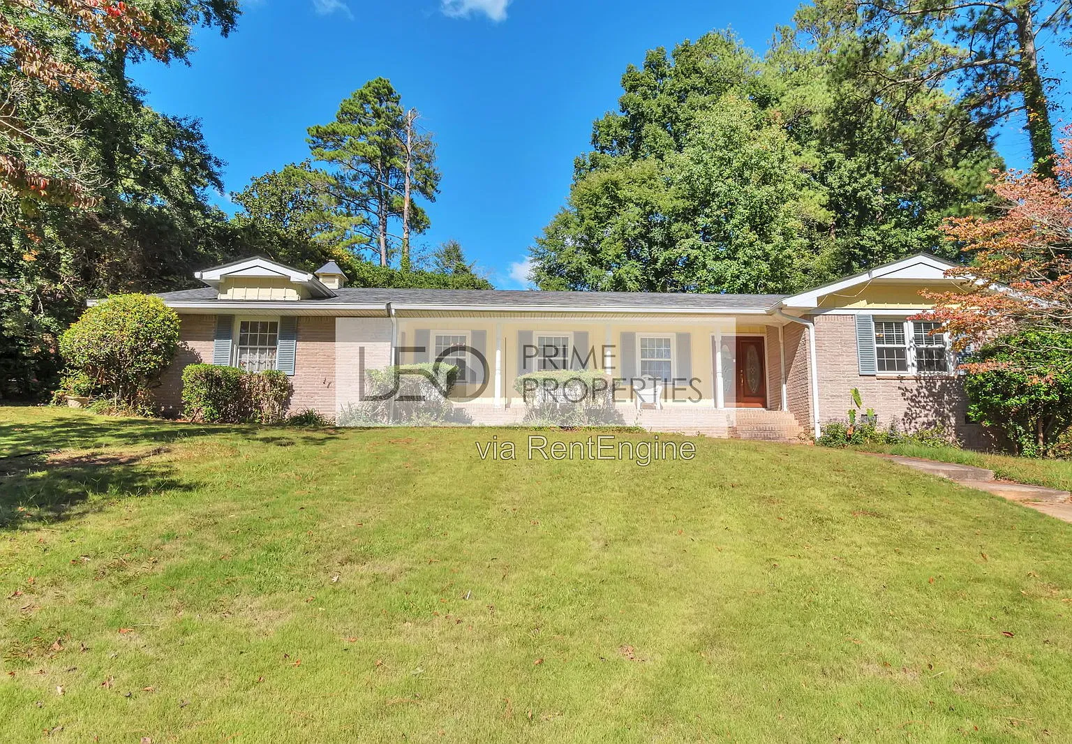 3 bed, 2.0 bath, 2435 sqft, $2,049 — Photo 1