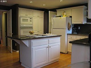 2nd image of 3034 NE 4th Ave