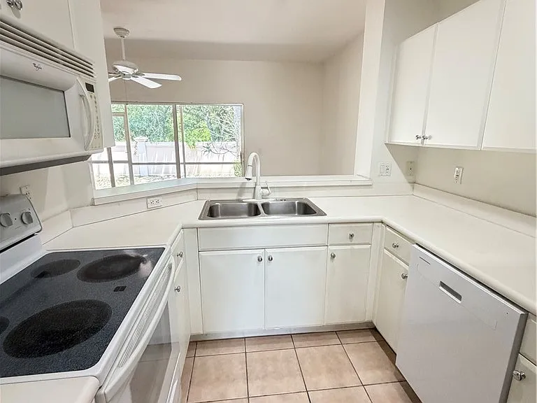 8541 Athena Ct — Photo 6