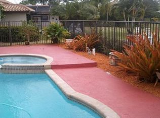 1030 Pine Branch Dr, Fort Lauderdale, FL 33326