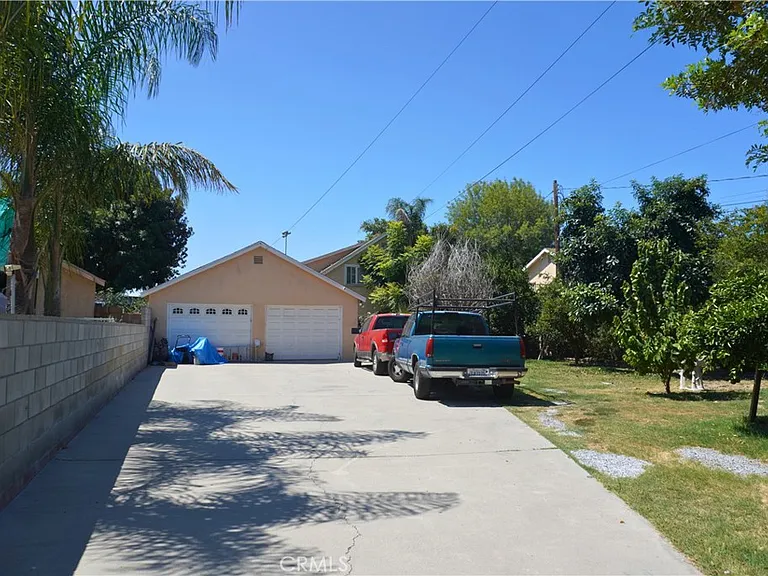 1234 W 8th St — Photo 11