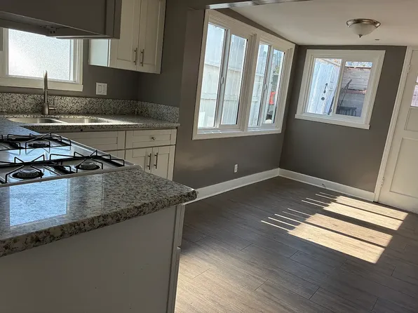 941 N Alameda Ave, Azusa, CA 91702
