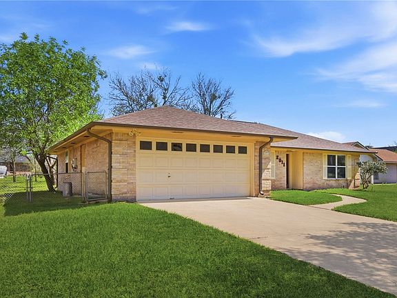 2nd image of 2011 Southwood Dr