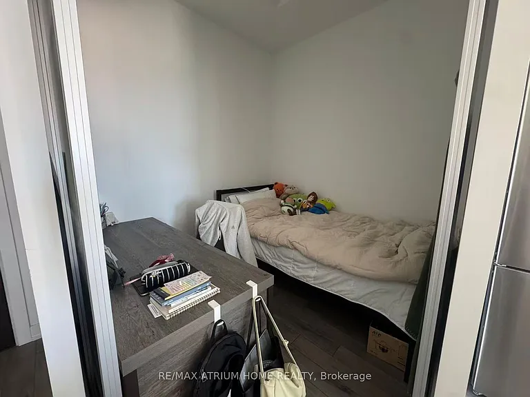 1005 Dundas St E #536 — Photo 4