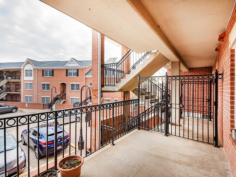 6932 Fairfax Dr #304 — Photo 2