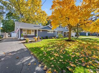 155 N Park Blvd, Glen Ellyn, IL